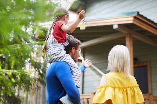 Les quadragénaires privilégient les maisons à la campagne pour leur premier achat.